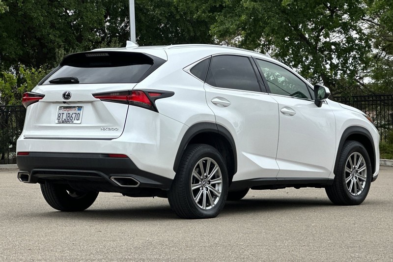 Lexus NX Vehicle Full-screen Gallery Image 04