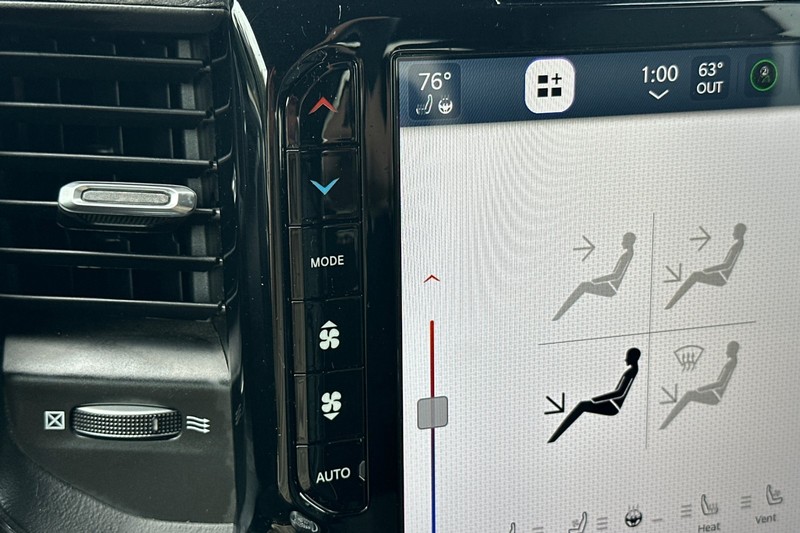 Ram 1500 Vehicle Full-screen Gallery Image 28