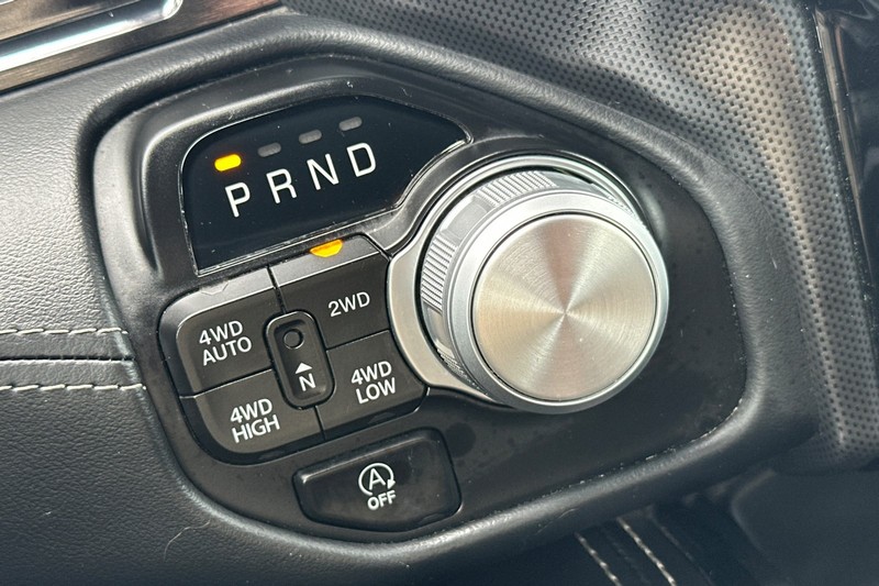 Ram 1500 Vehicle Full-screen Gallery Image 32