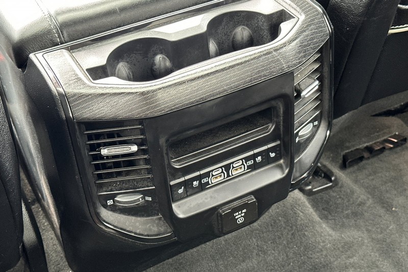 Ram 1500 Vehicle Full-screen Gallery Image 40