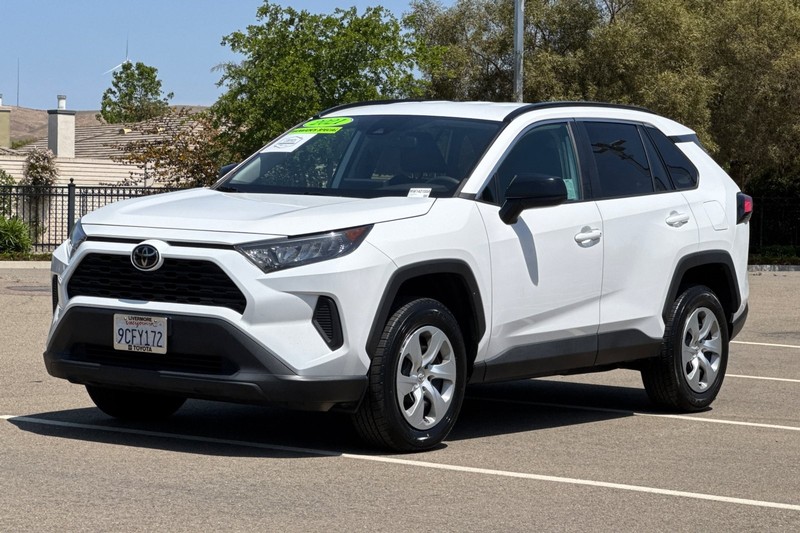 Toyota RAV4 Vehicle Full-screen Gallery Image 08