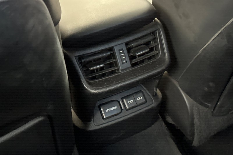 Lexus ES Vehicle Full-screen Gallery Image 41