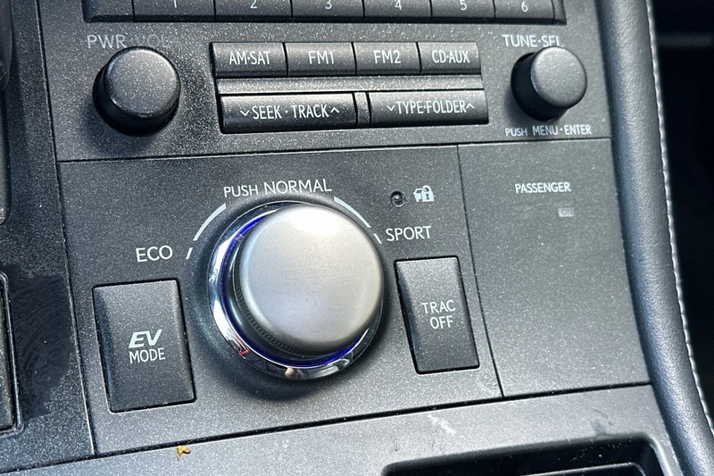 Lexus CT 200h Vehicle Full-screen Gallery Image 29