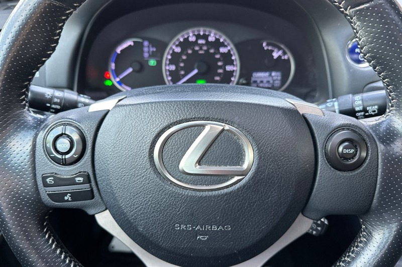 Lexus CT 200h Vehicle Full-screen Gallery Image 33
