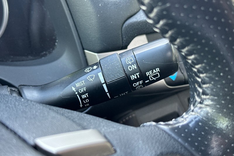 Lexus CT 200h Vehicle Full-screen Gallery Image 37