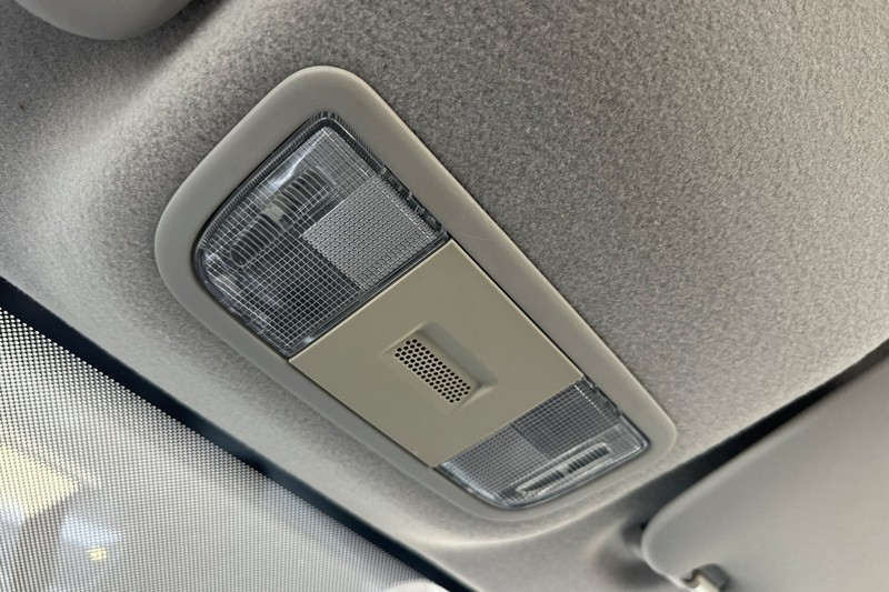 Honda Fit Vehicle Full-screen Gallery Image 24