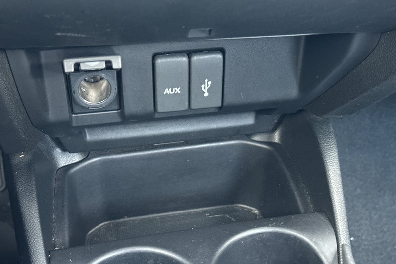Honda Fit Vehicle Full-screen Gallery Image 31