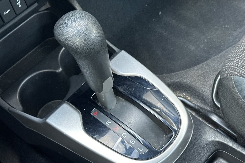 Honda Fit Vehicle Full-screen Gallery Image 33