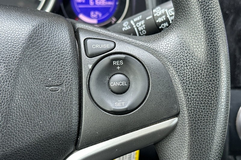 Honda Fit Vehicle Full-screen Gallery Image 37