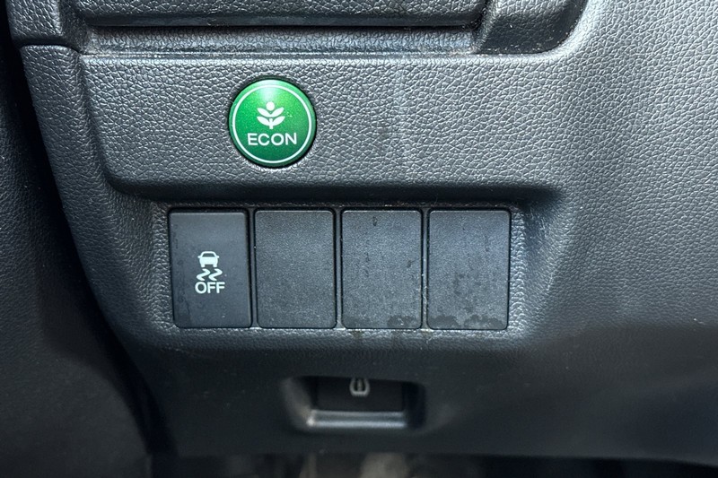 Honda Fit Vehicle Full-screen Gallery Image 41