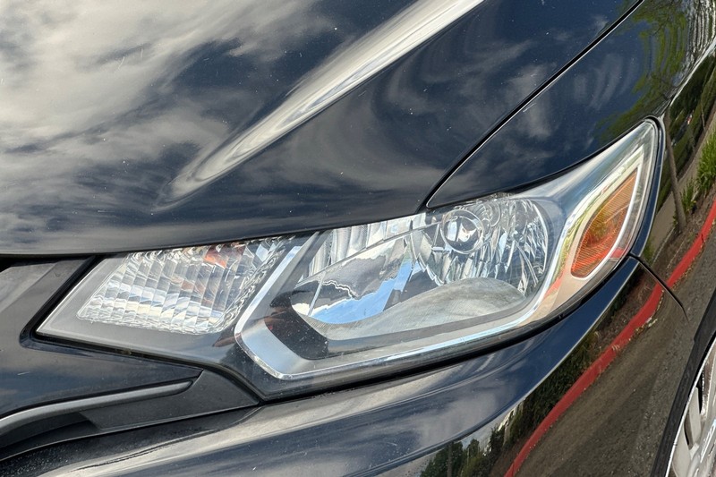 Honda Fit Vehicle Full-screen Gallery Image 50