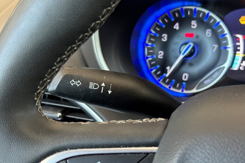 Chrysler Pacifica Vehicle Full-screen Gallery Image 37