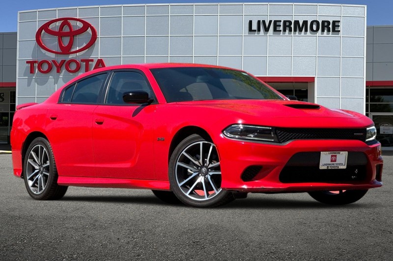Dodge Charger Vehicle Full-screen Gallery Image 02