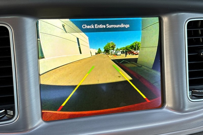 Dodge Charger Vehicle Full-screen Gallery Image 25