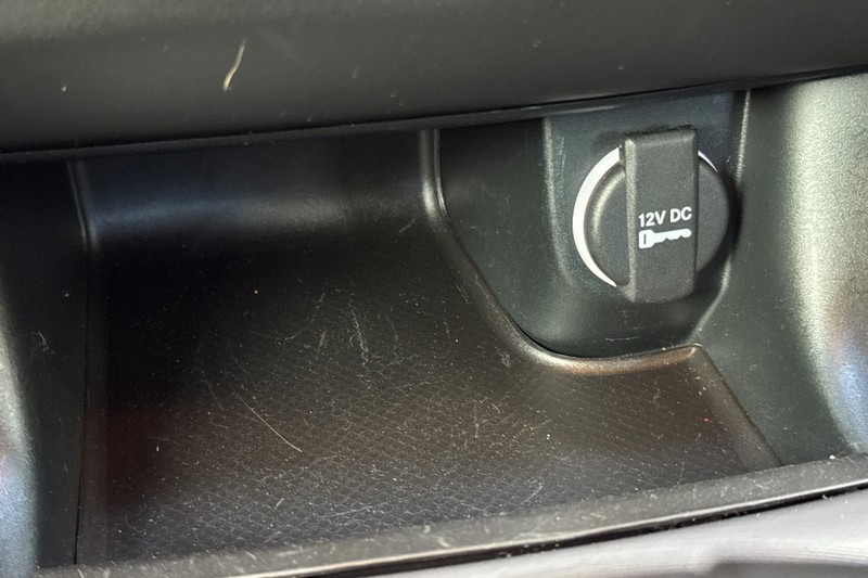Dodge Charger Vehicle Full-screen Gallery Image 29