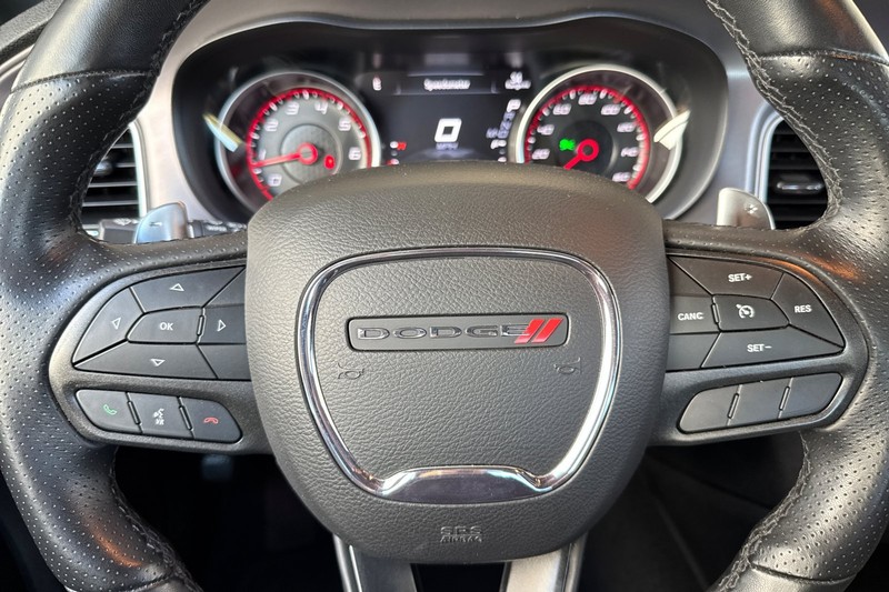 Dodge Charger Vehicle Full-screen Gallery Image 32