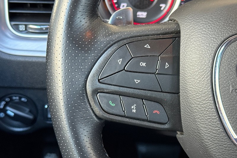 Dodge Charger Vehicle Full-screen Gallery Image 33