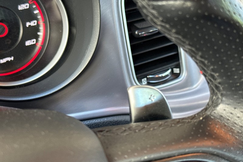 Dodge Charger Vehicle Full-screen Gallery Image 36