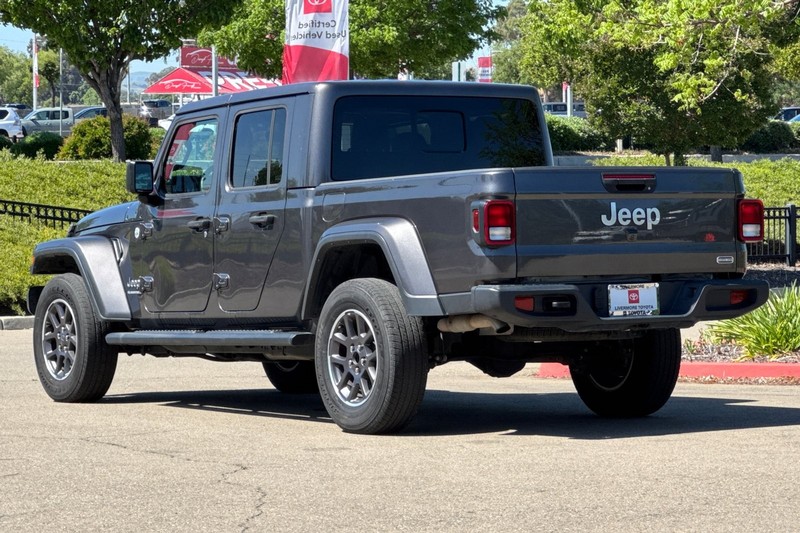 Jeep Gladiator Vehicle Full-screen Gallery Image 06
