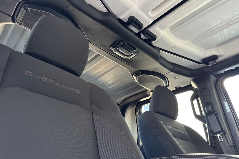 Jeep Gladiator Vehicle Full-screen Gallery Image 19