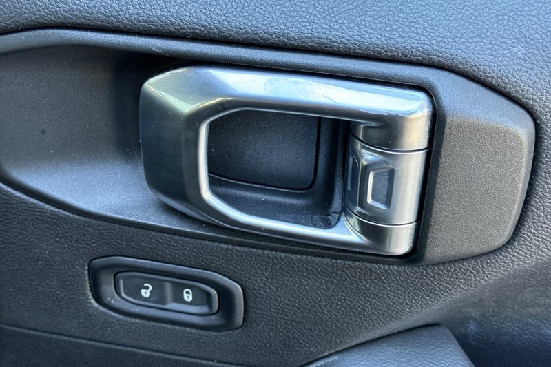 Jeep Gladiator Vehicle Full-screen Gallery Image 21