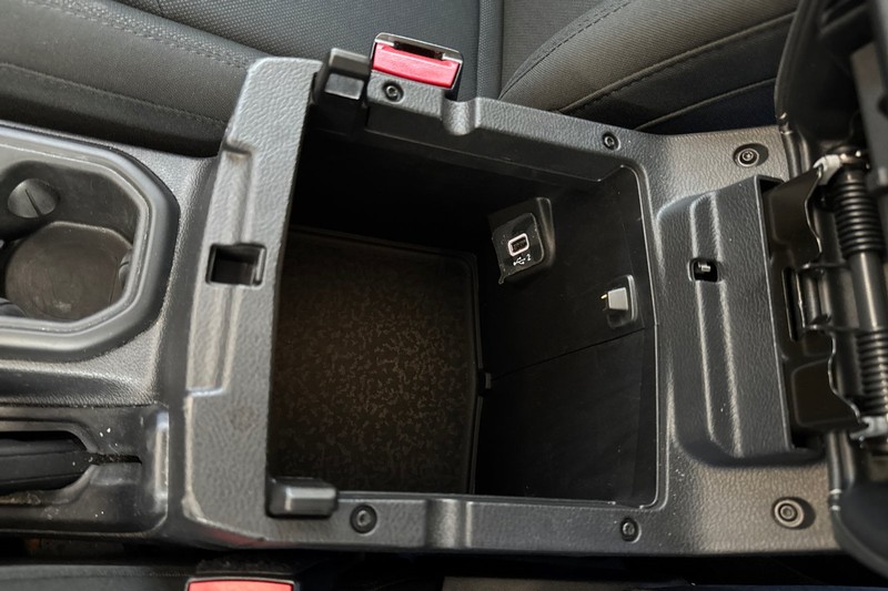 Jeep Gladiator Vehicle Full-screen Gallery Image 31