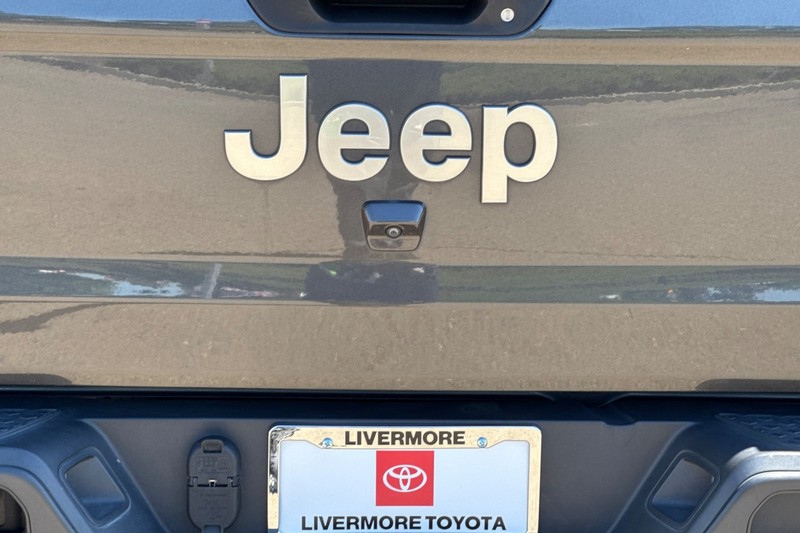 Jeep Gladiator Vehicle Full-screen Gallery Image 45