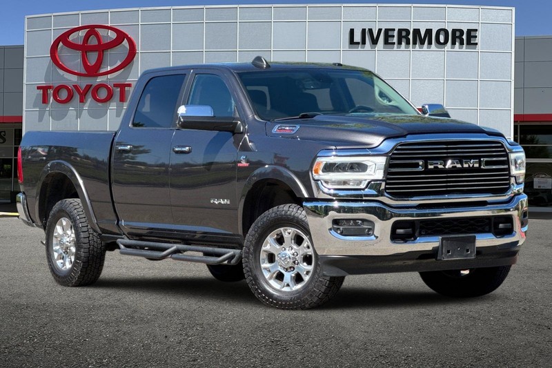 Ram 2500 Vehicle Full-screen Gallery Image 02