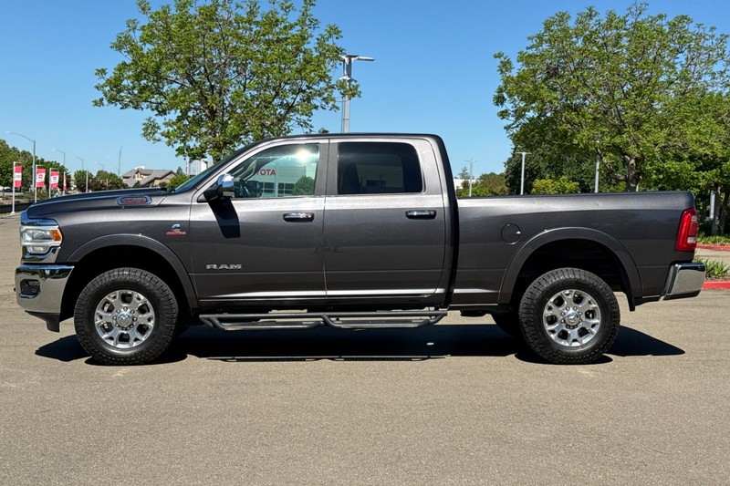 Ram 2500 Vehicle Full-screen Gallery Image 07