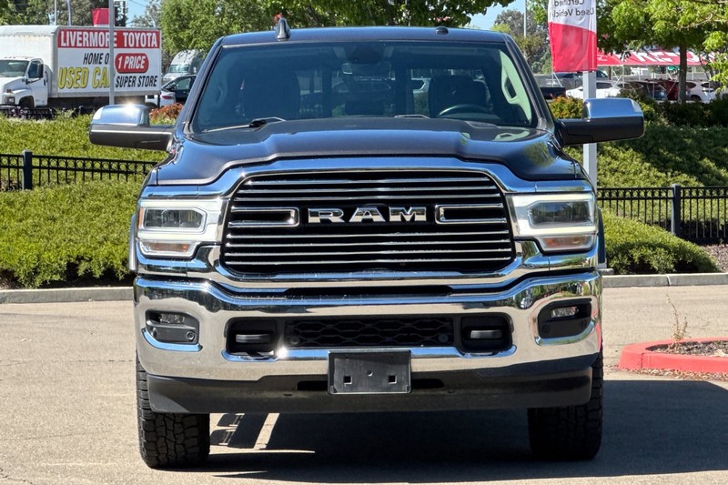Ram 2500 Vehicle Full-screen Gallery Image 09
