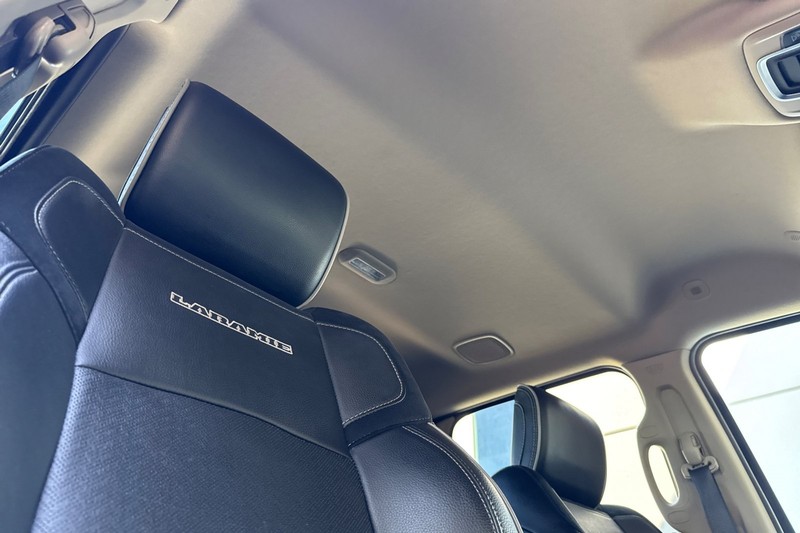 Ram 2500 Vehicle Full-screen Gallery Image 19