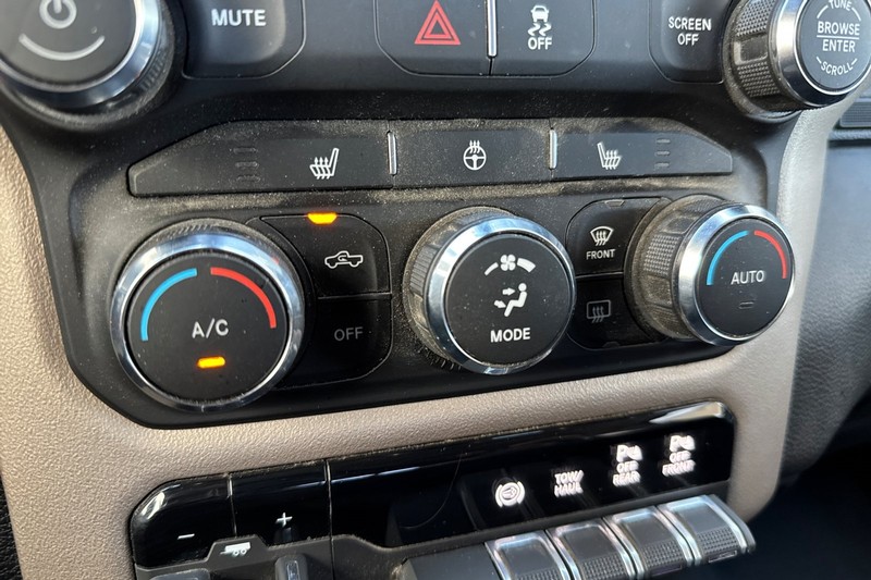 Ram 2500 Vehicle Full-screen Gallery Image 27
