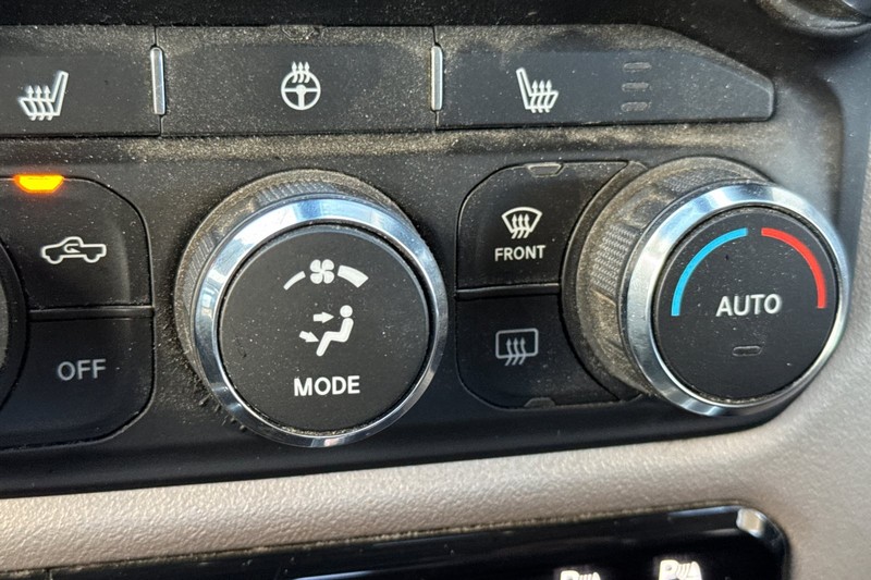 Ram 2500 Vehicle Full-screen Gallery Image 29