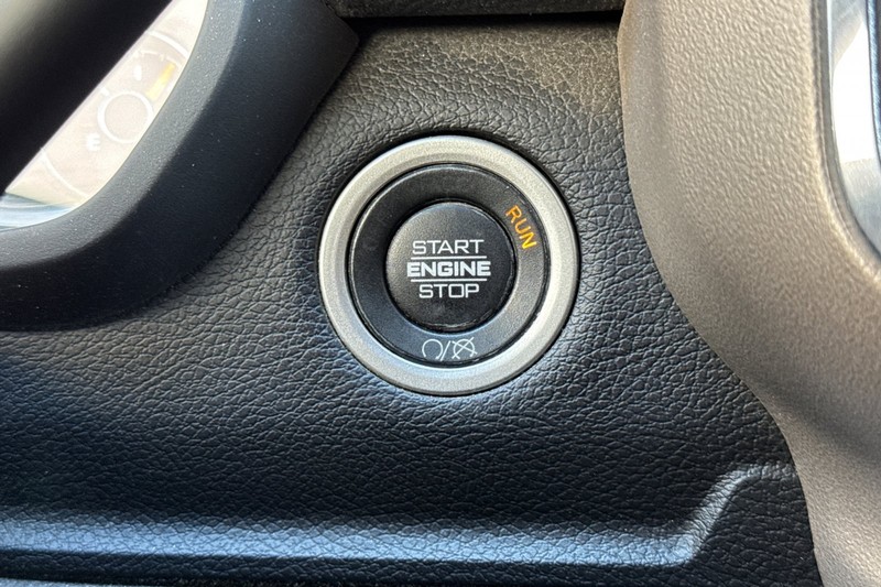 Ram 2500 Vehicle Full-screen Gallery Image 33