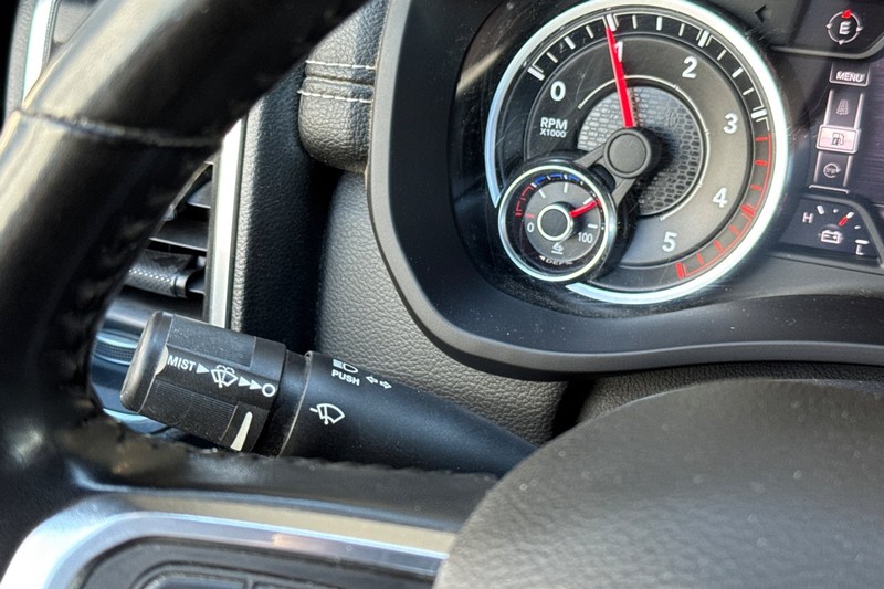 Ram 2500 Vehicle Full-screen Gallery Image 36