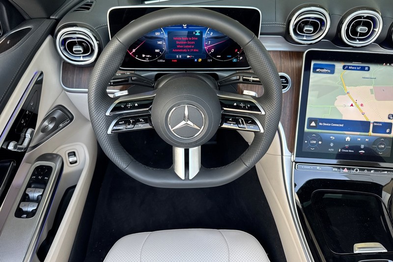 Mercedes-Benz CLE Vehicle Full-screen Gallery Image 17