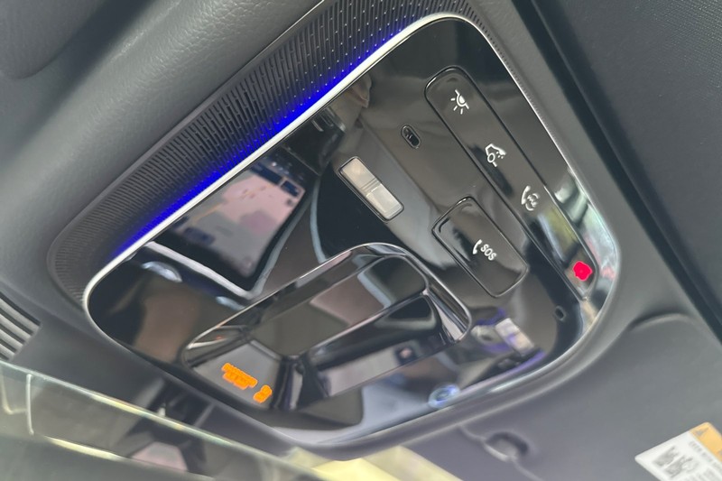 Mercedes-Benz CLE Vehicle Full-screen Gallery Image 24