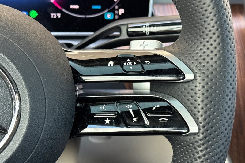 Mercedes-Benz CLE Vehicle Full-screen Gallery Image 38