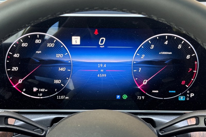Mercedes-Benz CLE Vehicle Full-screen Gallery Image 40