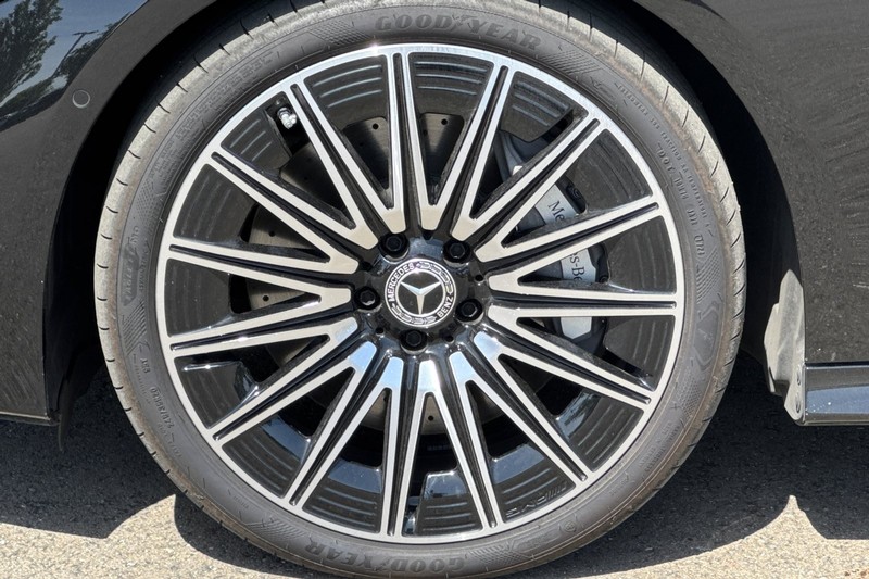 Mercedes-Benz CLE Vehicle Full-screen Gallery Image 44