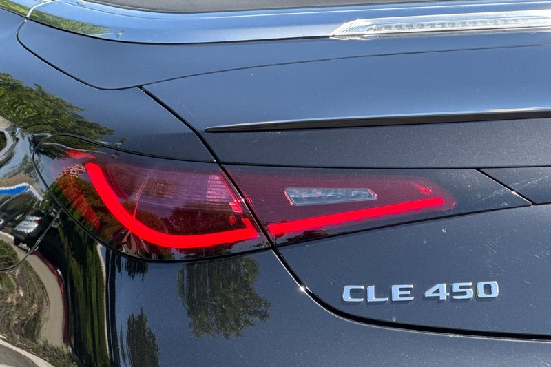 Mercedes-Benz CLE Vehicle Full-screen Gallery Image 47
