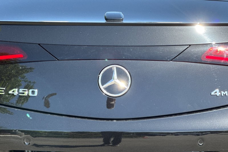 Mercedes-Benz CLE Vehicle Full-screen Gallery Image 48