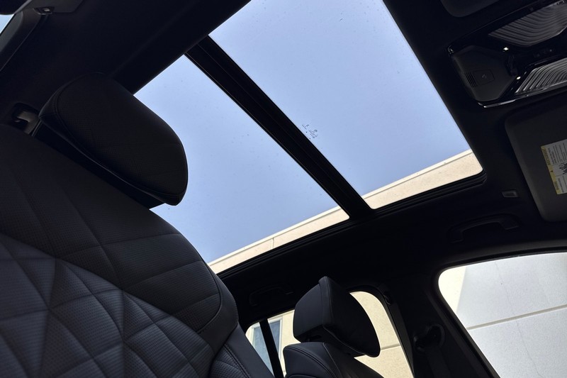 BMW X5 Vehicle Full-screen Gallery Image 20