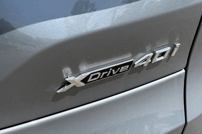 BMW X5 Vehicle Full-screen Gallery Image 49