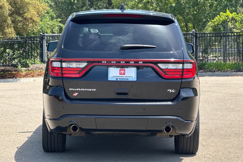 Dodge Durango Vehicle Full-screen Gallery Image 05