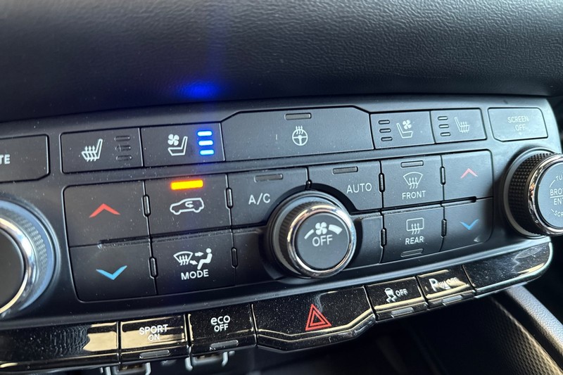 Dodge Durango Vehicle Full-screen Gallery Image 29