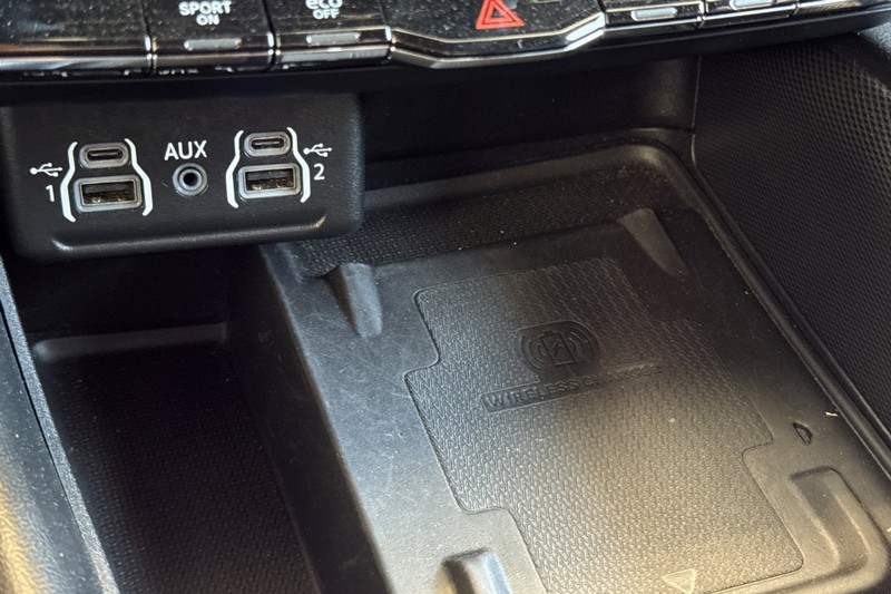 Dodge Durango Vehicle Full-screen Gallery Image 32