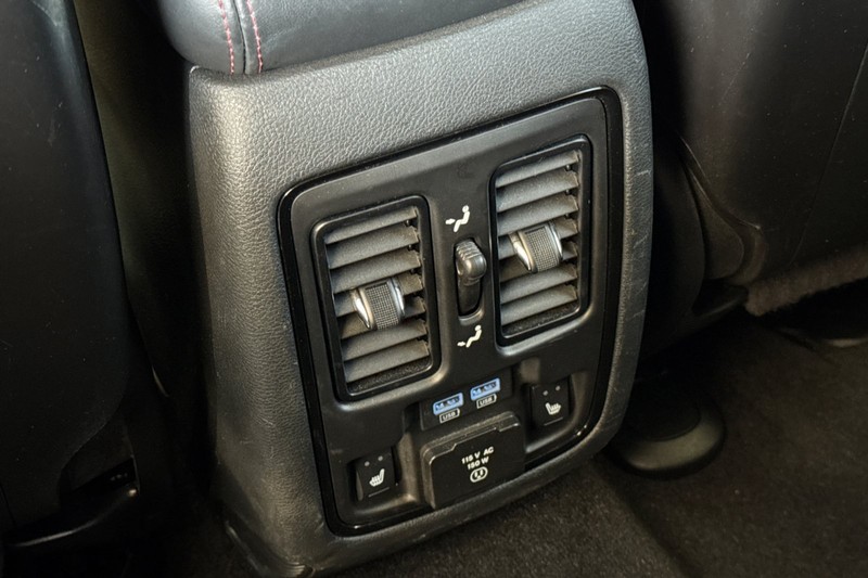 Dodge Durango Vehicle Full-screen Gallery Image 41