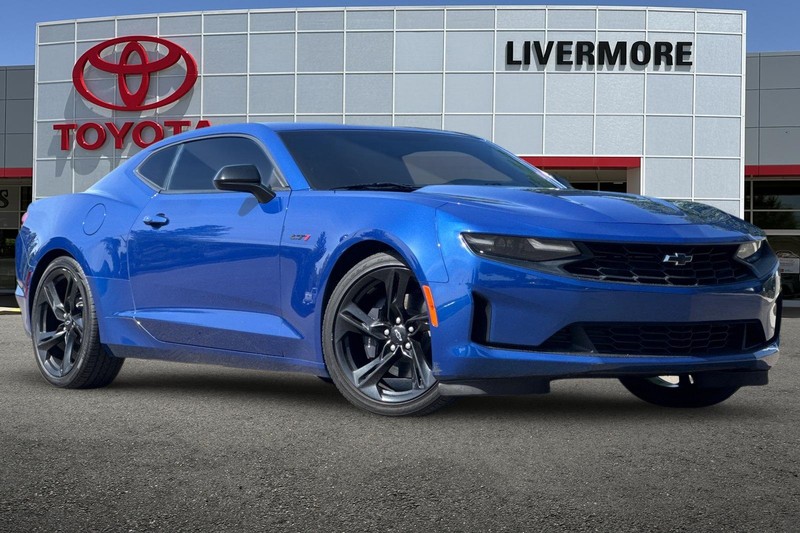 Chevrolet Camaro Vehicle Full-screen Gallery Image 02