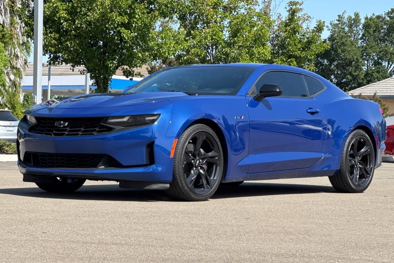 Chevrolet Camaro Vehicle Full-screen Gallery Image 08